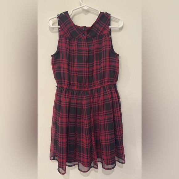 Ralph Lauren Plaid Dress w/ Lace Yoke – Girls Size 5 - Picture 3 of 5